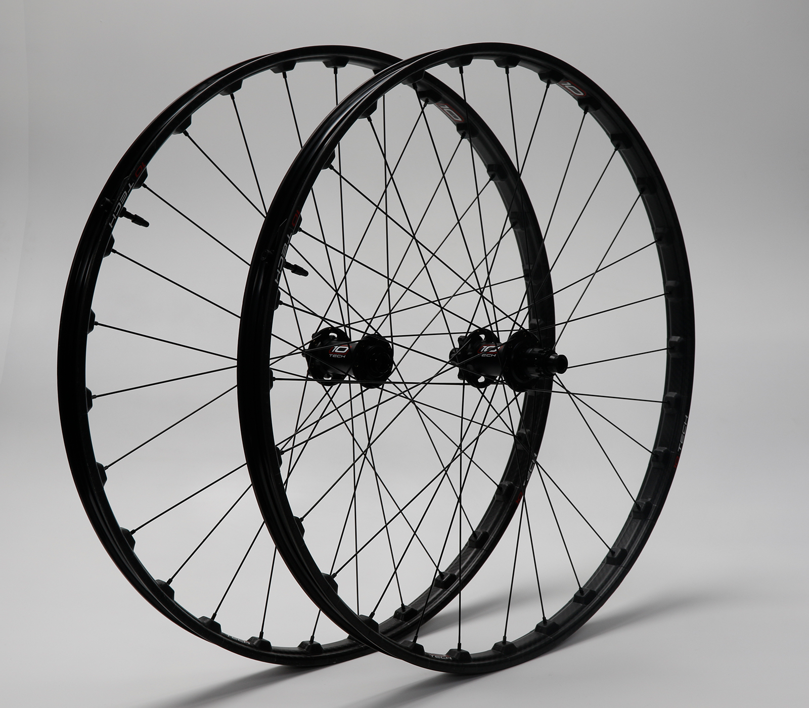 10TECH Carbon Fiber Wheel Set - Image 2
